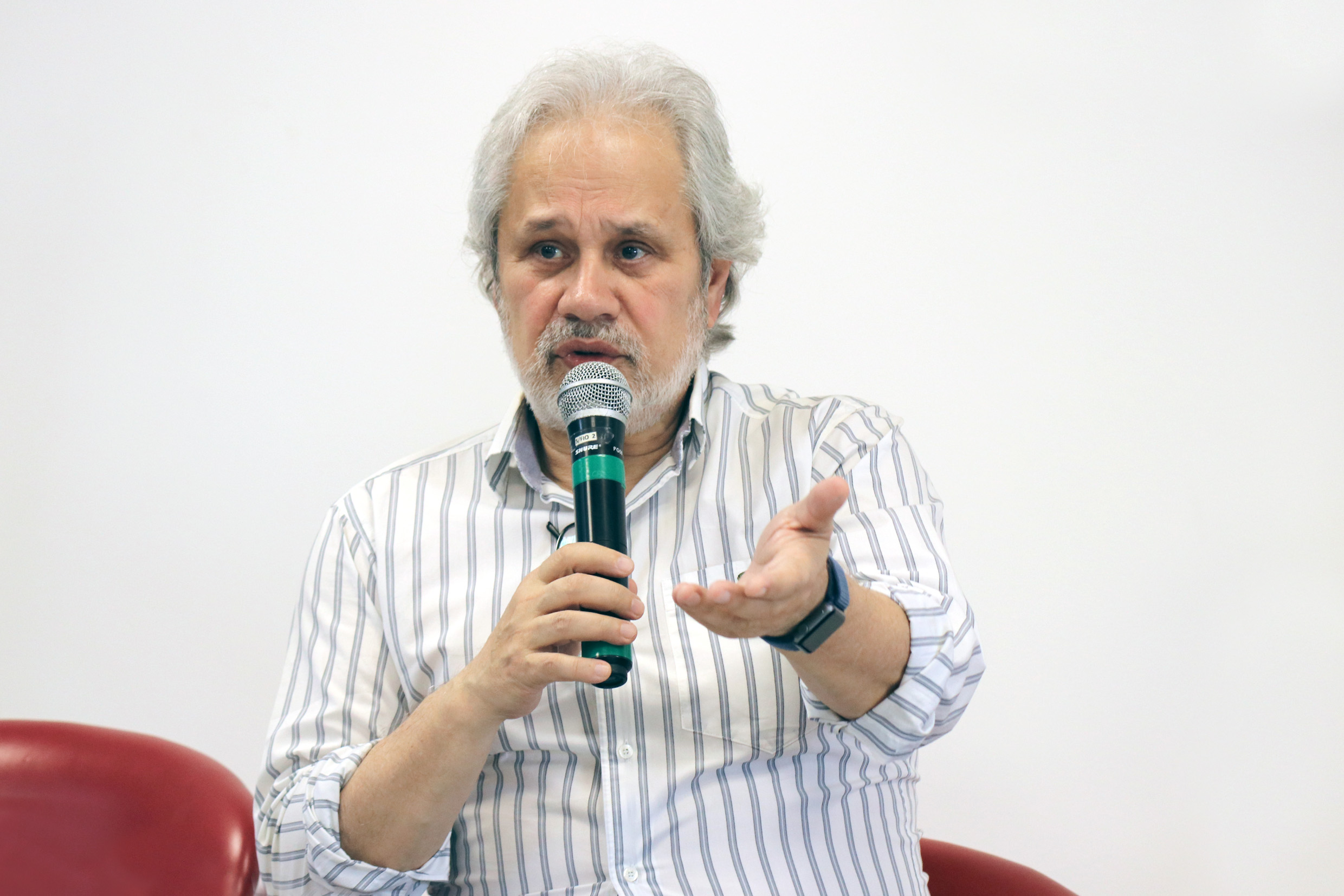 Marcos Buckerige  abre o evento