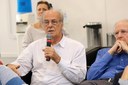 Luiz Bevilacqua faz perguntas ao expositor durante o debate