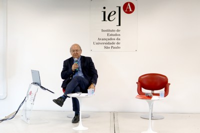 Lorenzo Carrasco 