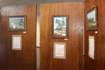 Fotos de Michele Amorim Becker e Evaldo Becker em exposição no Hall do IEA de 9 de agosto a 6 de setembro de 2018