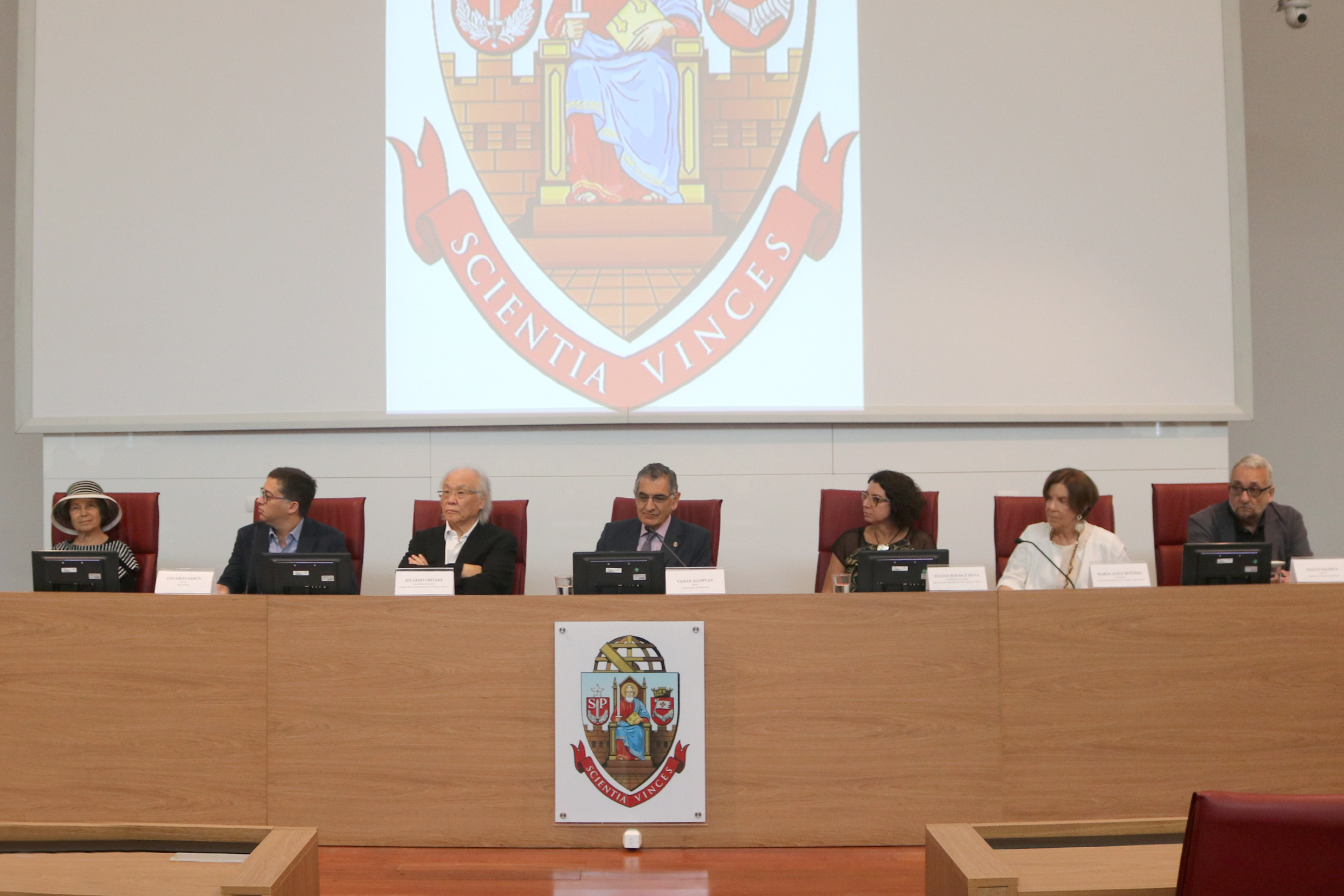 Helena Katz, Eduardo Saron, Ricardo Ohtake, Vahan Agopyan, elaina Sousa Silva, Maria Alice Setubal e Paulo Saldiva