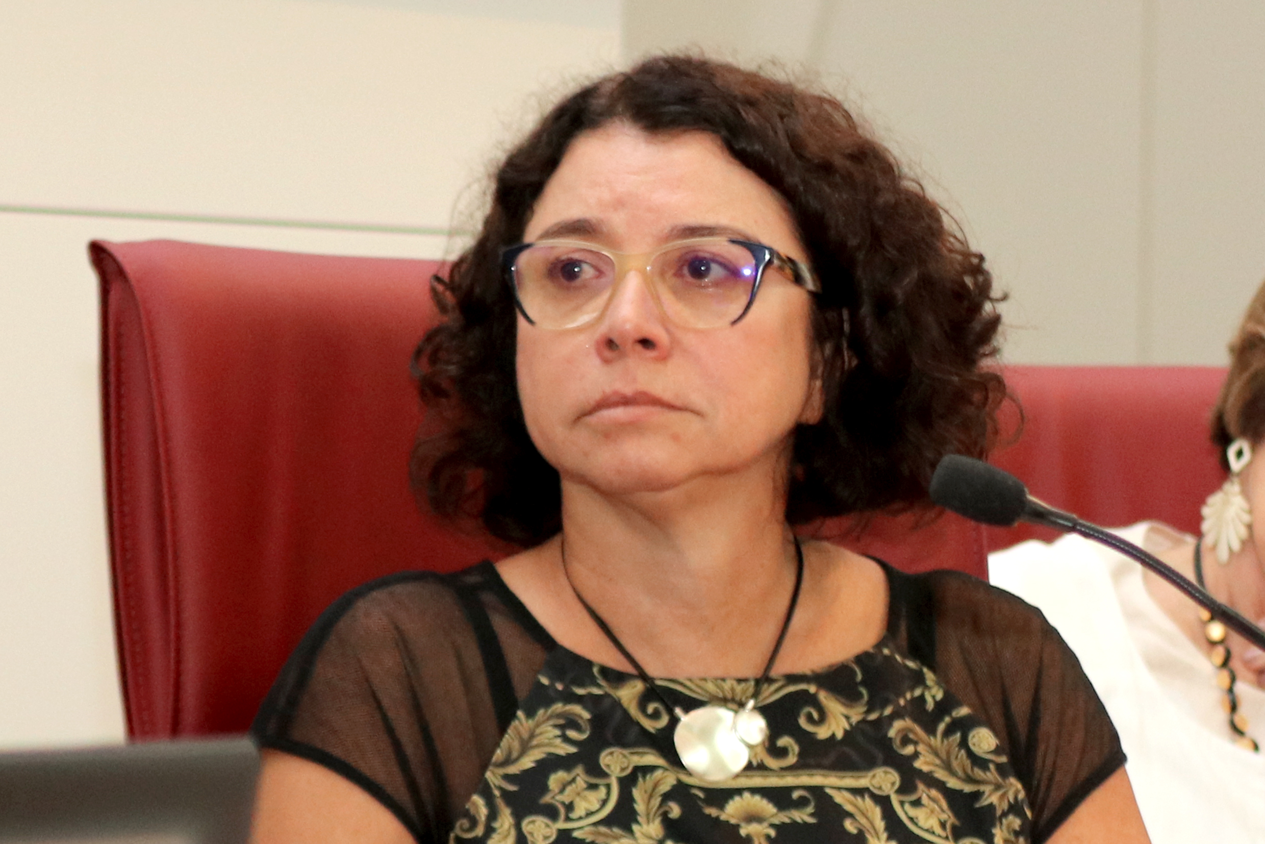 Eliana Sousa Silva se emociona durante apresentação de Helena Katz