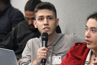 participante faz perguntas ao expositor - 22/08/2018