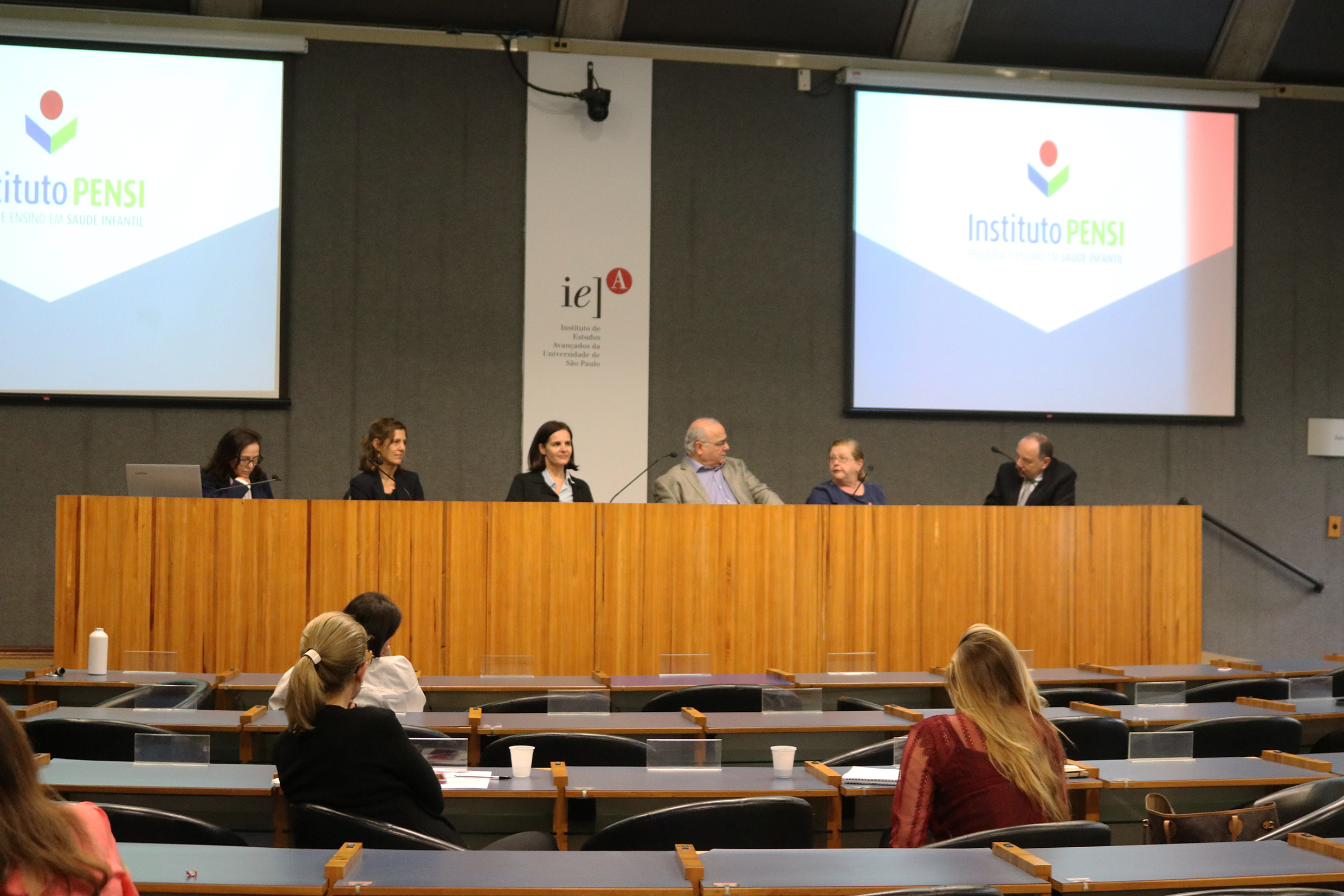 Fátima Rodrigues Fernandes, Irina Kovalskys, Ligia Vizeu Barrozo, 	Dirceu Solé, Celia Priszkulnik Koiffmann e Mauro Fisberg