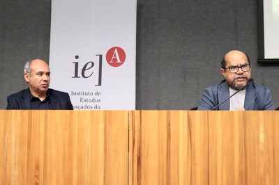 Wagner Costa Ribeiro e Josué da Costa Silva 