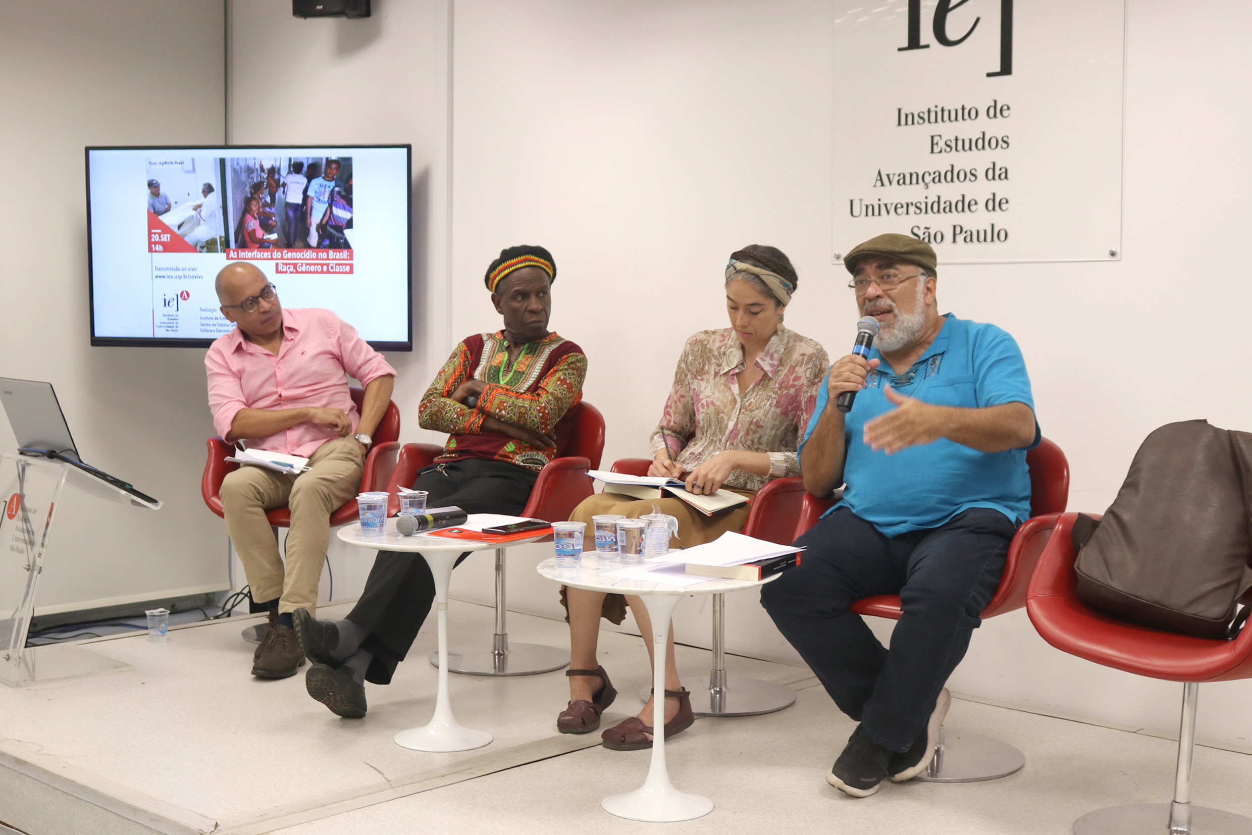 Ricardo Alexino, Neninho de Obaluaie, Tâmara Pacheco e Dennis de Oliveira 