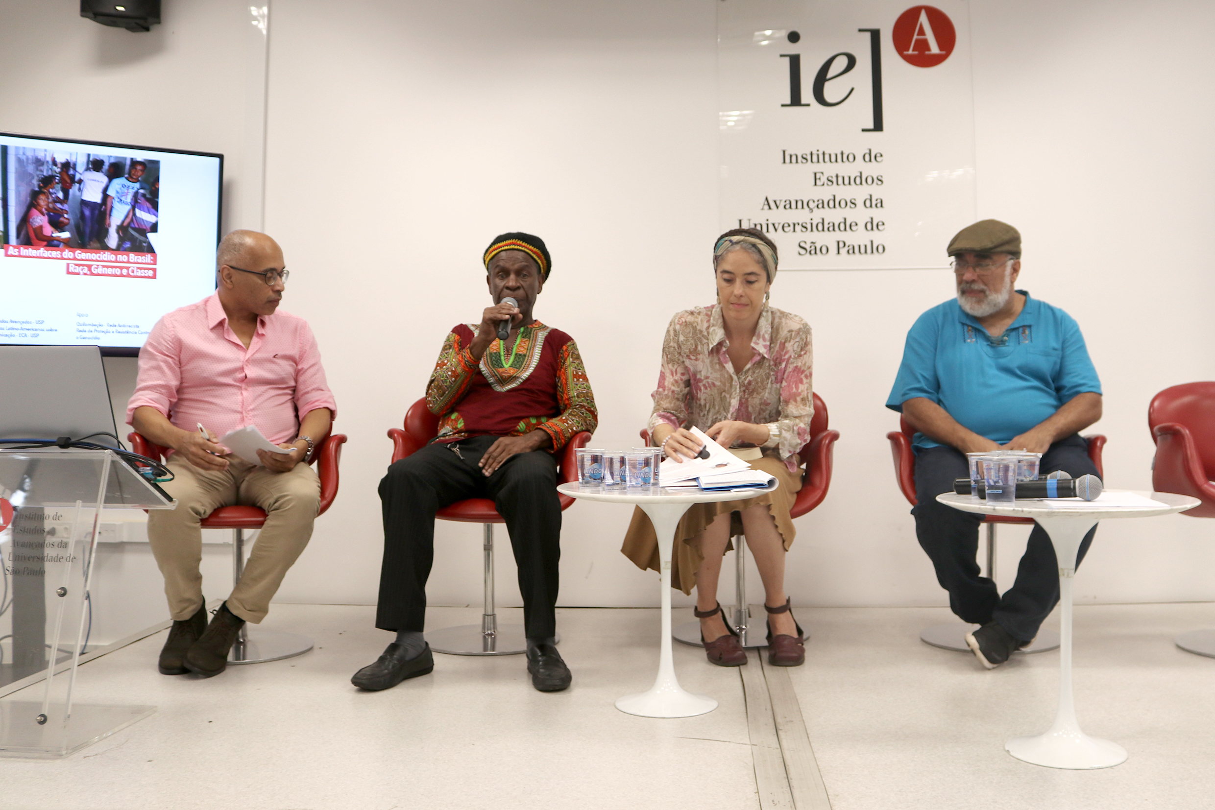 Ricardo Alexino, Neninho de Obaluaie, Tâmara Pacheco e Dennis de Oliveira 