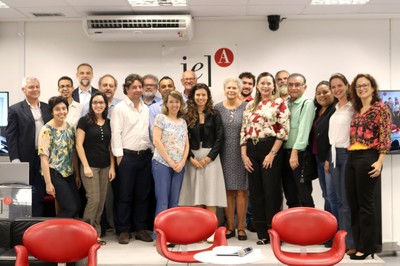 Foto de encerramento com integrantes do Programa USP Cidades Globais - 23/04/2019