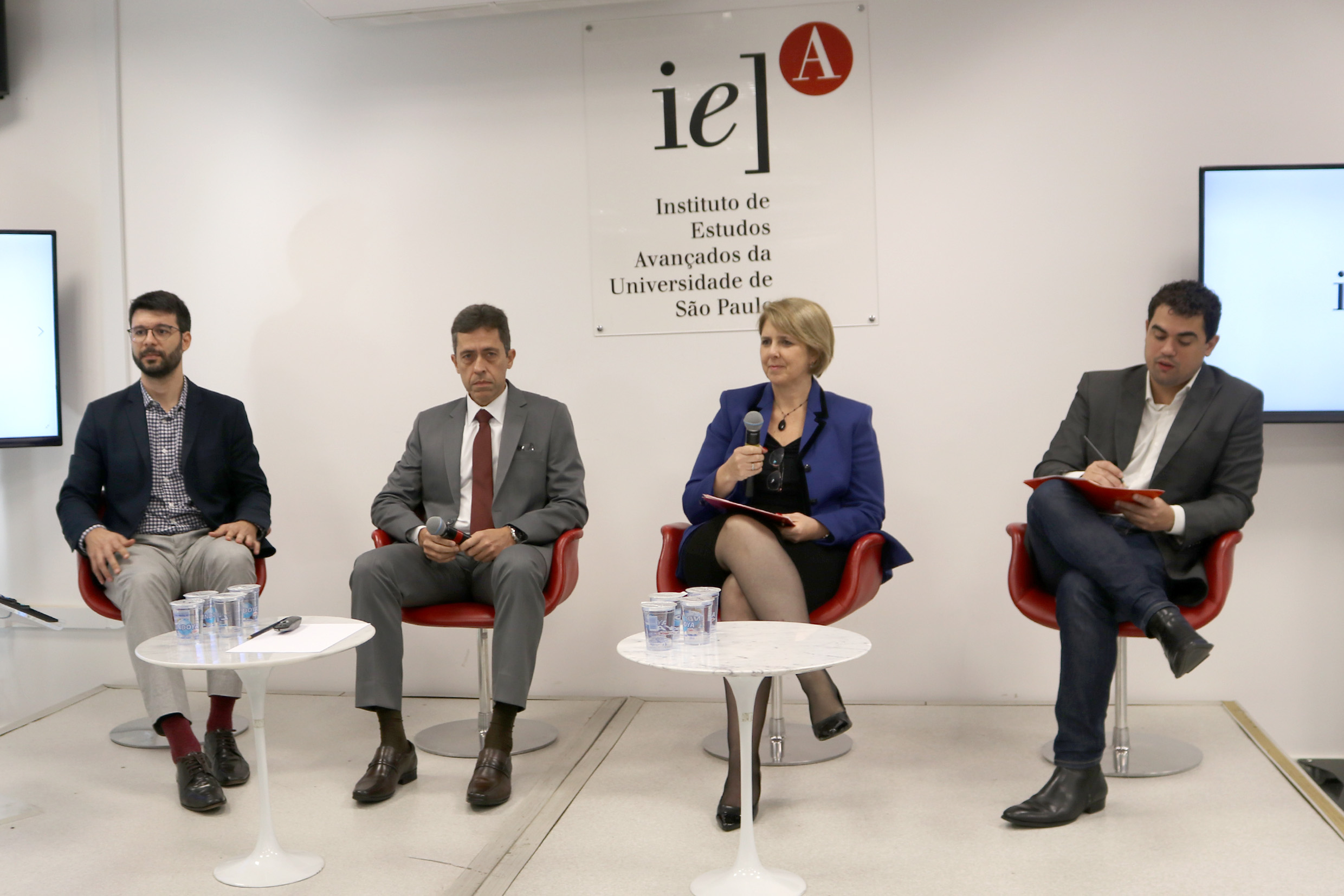 Eduardo Kaplan Barbosa, Guilherme de Paula Corrêa, Jamile Sabatini Marques e Thiago Camargo