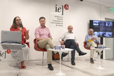 Silvia Cervellini, Iain Walker, Sérgio Fausto e José Álvaro Moisés
