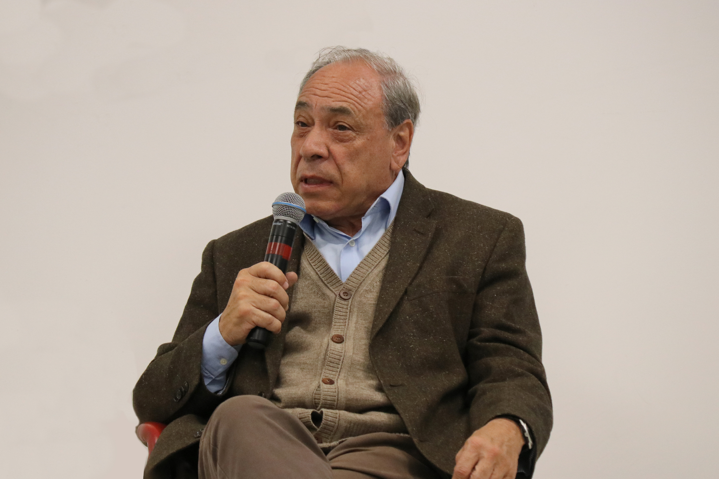 Gildo Magalhães dos Santos abre o evento
