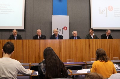 Cristovam Buarque, Murílio Hingel, Renato Janine Ribeiro, José Goldemberg, Fernando Haddad e Aloizio Mercadante