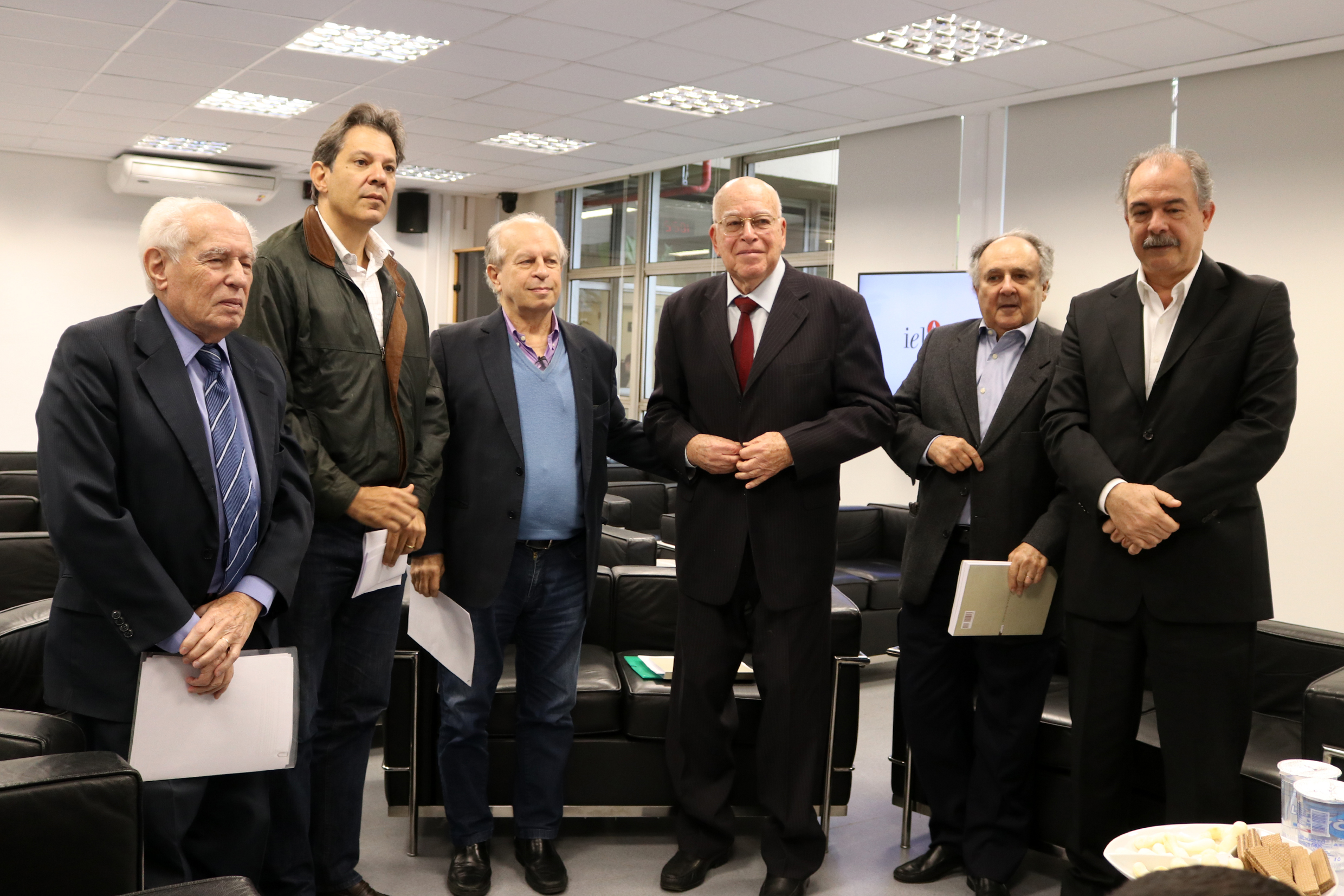 Jose Goldemberg, Fernando Haddad, Renato Janine Ribeiro, Murílio Hingel, Cristovam Buarque e Aloizio Mercadante