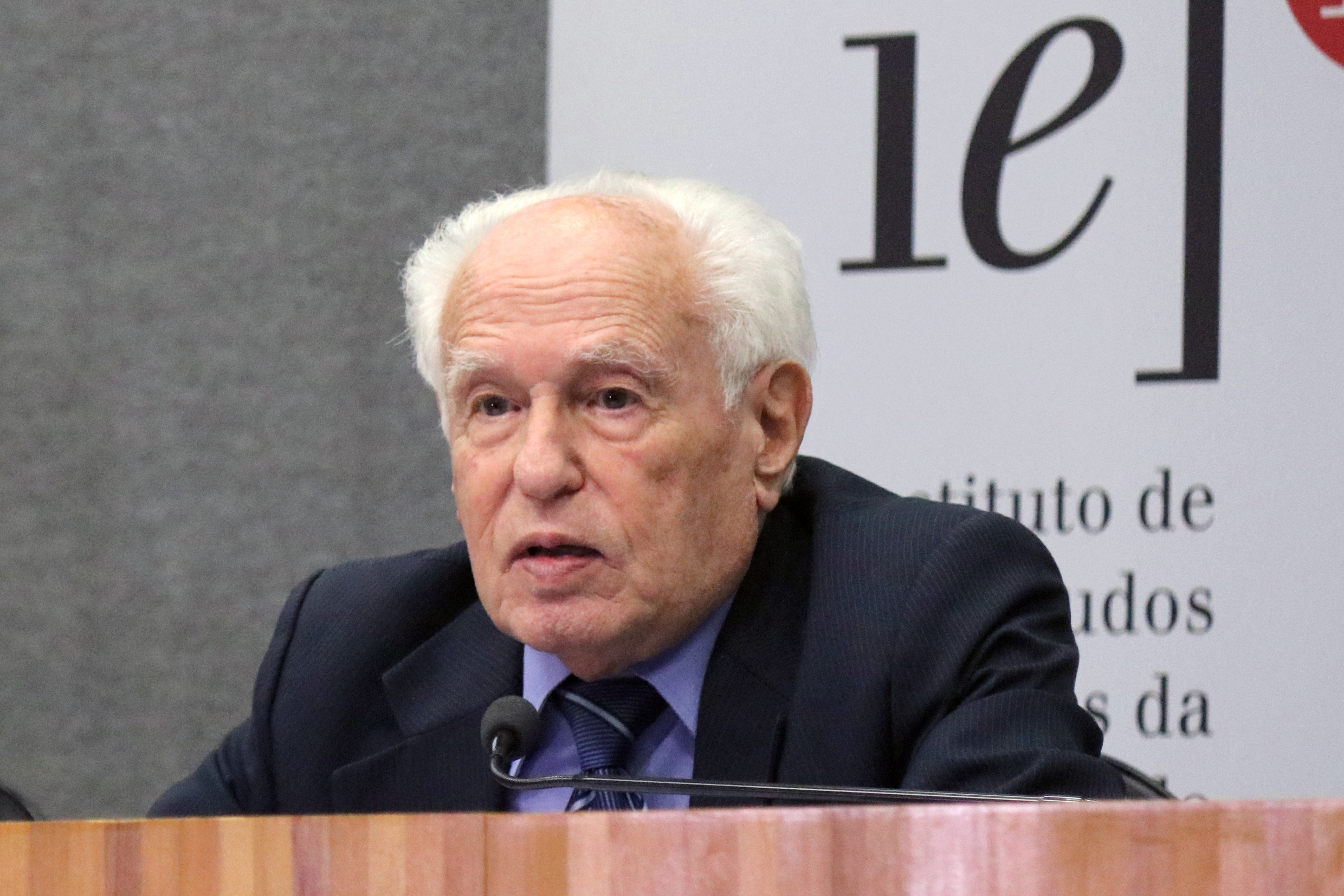  José Goldemberg