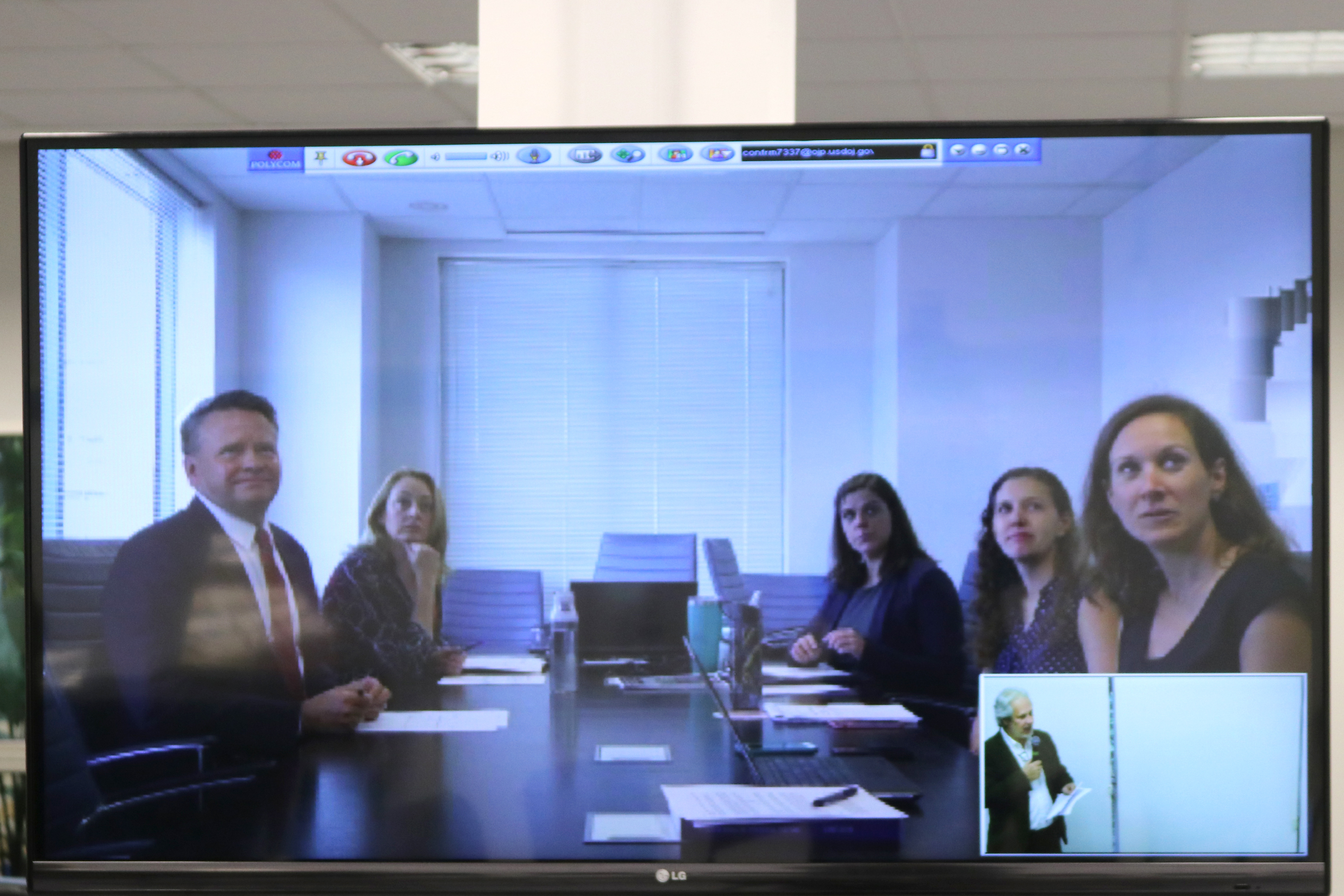 Amy Leffler,  Erica L. Smith, Mark Motivans,  Suzanne Strong, e Barbara Oudekerk, via Skype
