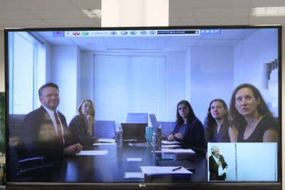 Amy Leffler,  Erica L. Smith, Mark Motivans,  Suzanne Strong, e Barbara Oudekerk, via Skype