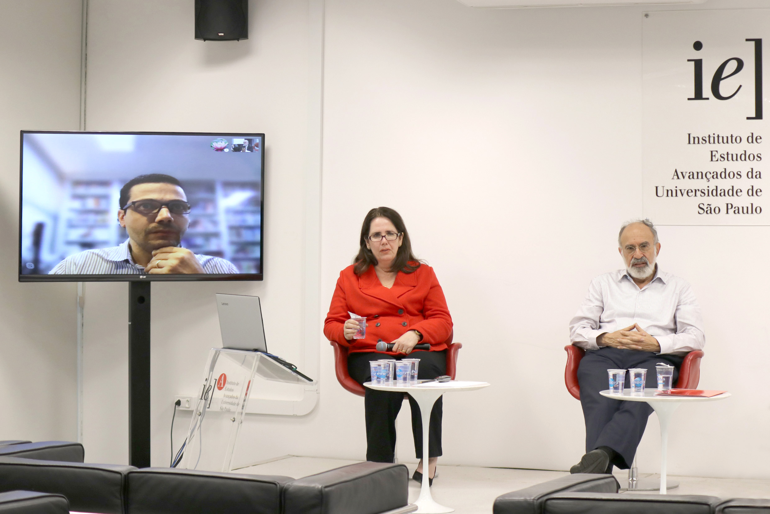 Eduardo Almeida, via Skype, Carla Ventura e Guilherme Ary Plonski