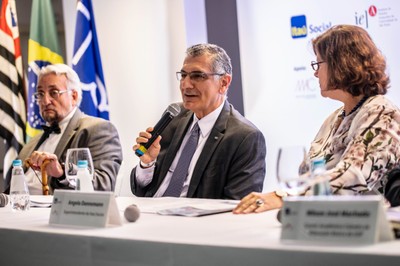 Paulo Saldiva, Vahan Agopyan e Angela Dannemann 