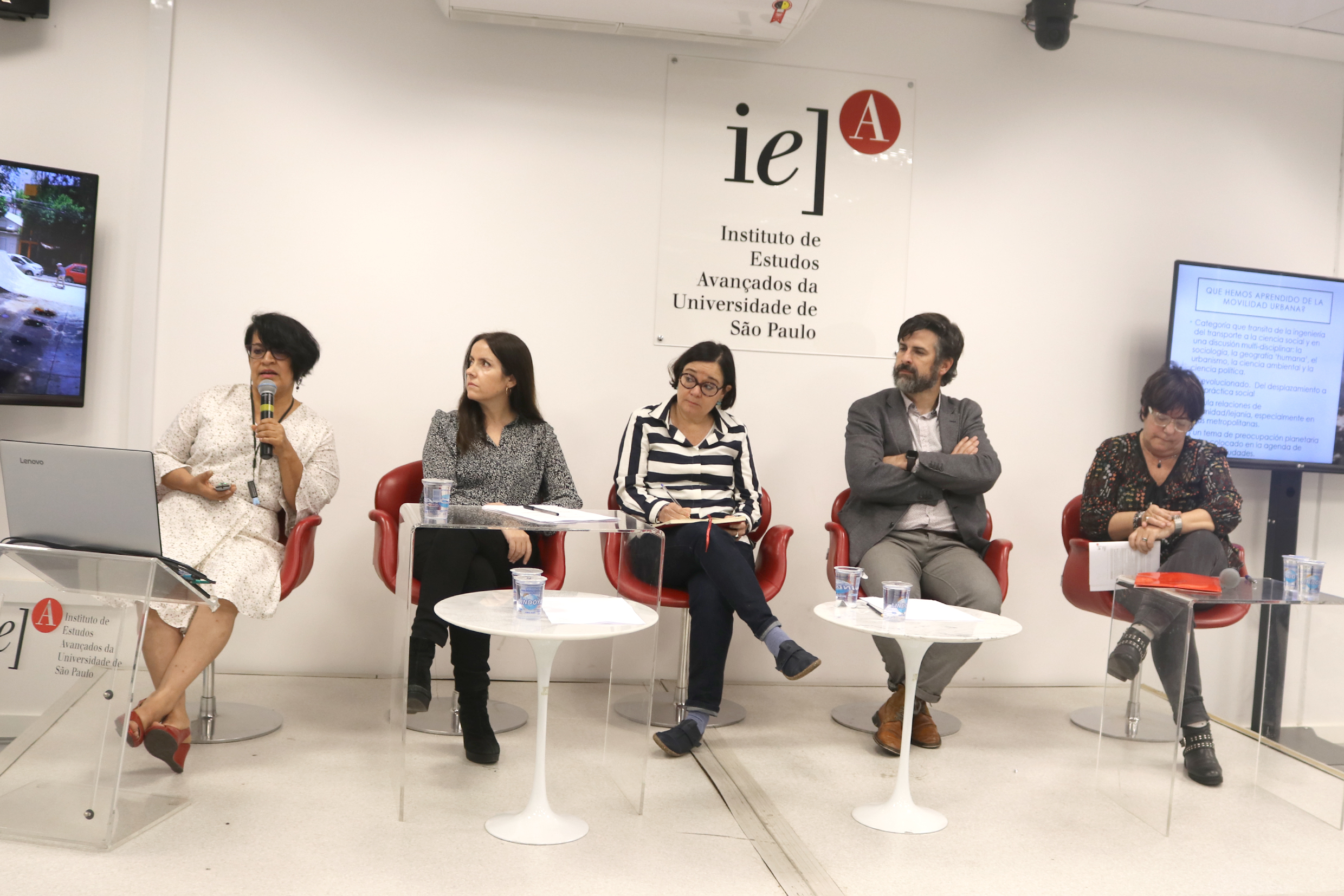 Georgina Isunza Vizuet, Magdalena Vicuña, Carme Miralle-Guasch, Ricardo Truffello e Sonia Vidal-Koppmann