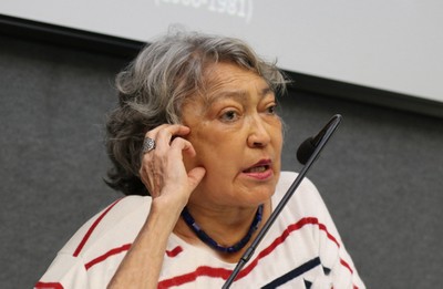 Glória Ferreira