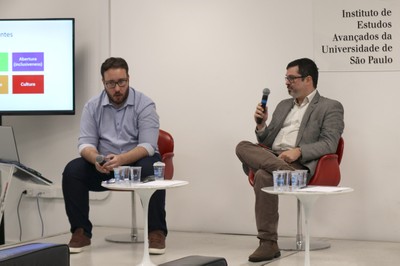 Paulo Vitor Gomes Almeida e Carlos Orsi
