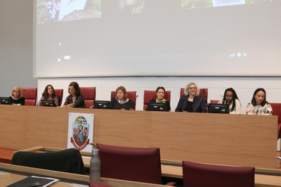 Suzana Pasternak, Nádia Batella Gotlib, Liliana Sousa e Silva, Regina Pekelmann Markus, Tânia Rivera, Denise Stoklos, Cláudia Rodrigues e Renata Paula Seripieri
