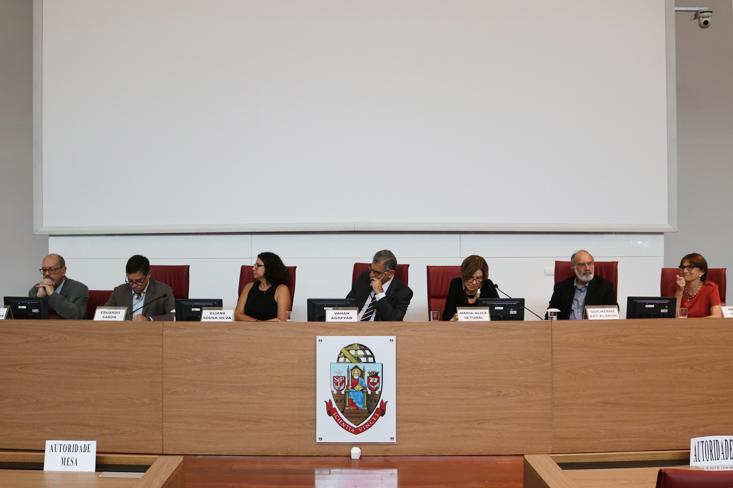 Paulo Herkenhoff, Eduardo Saron, Eliana Sousa Silva, Vahan Agopyan, Maria Alice Setubal, Guilherme Ary Plonski e Helena Nader