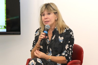 Julia Guivant 