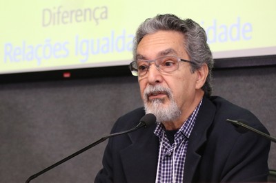 Nílson José Machado abre o evento
