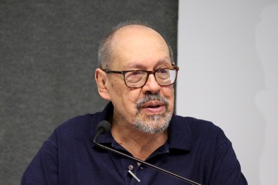 Paulo Herkenhoff abre o evento e apresenta os expositores
