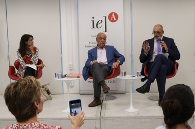 Ana Paula Tavares, Gildo Magalhães e Michael J.
