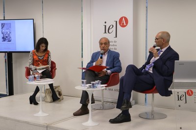 Ana Paula Tavares, Gildo Magalhães e Michael J. Sauter