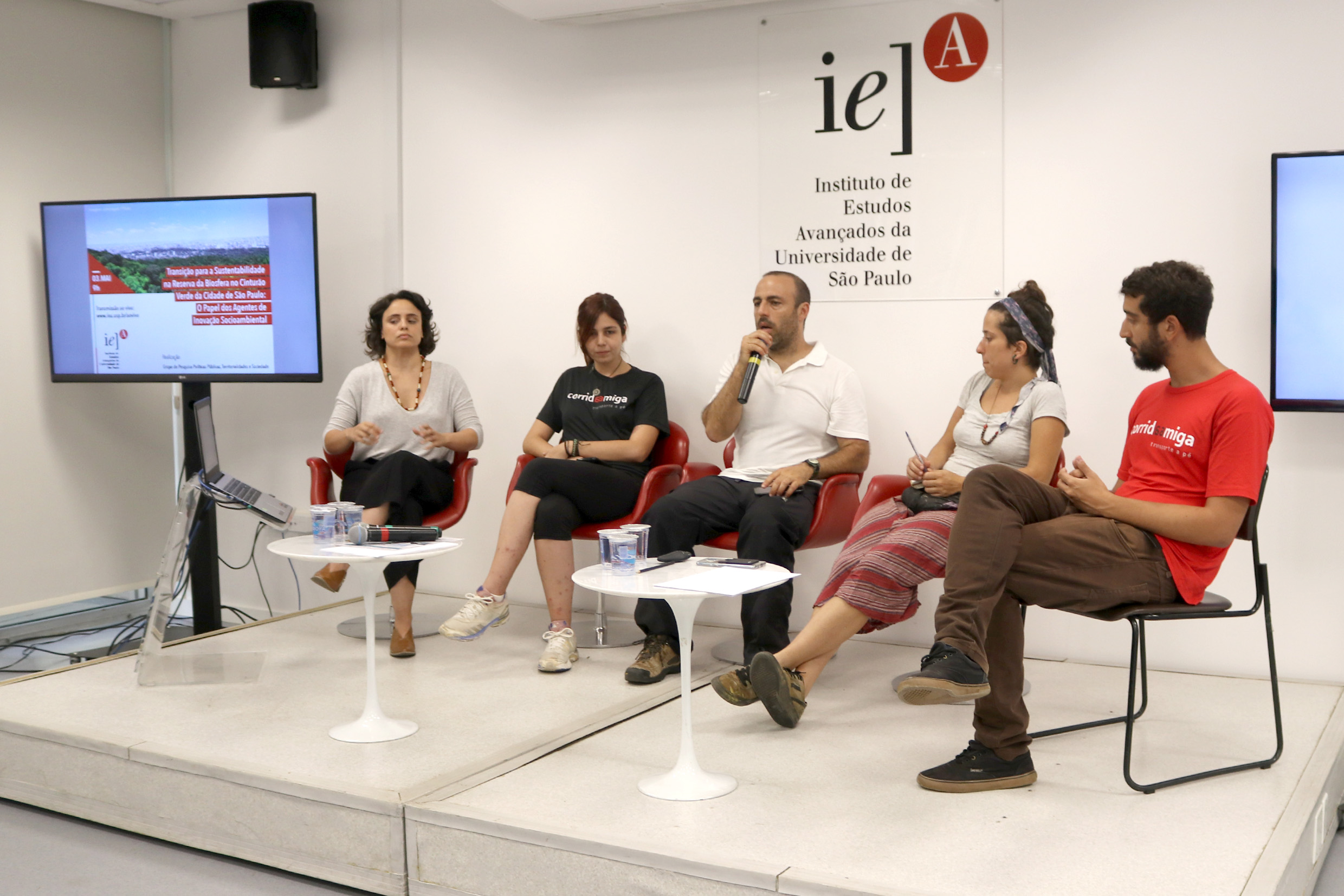 Jéssica Campanha, Angela Knijnik Burgos, Gabriel Menezes, Estela Cunha Criscuolo e Arthur Santana