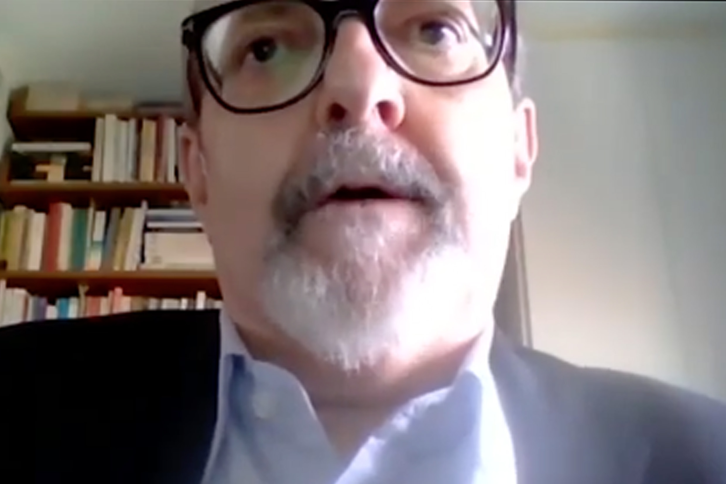 Sergio Adorno faz discurso de homenagem aos honorários