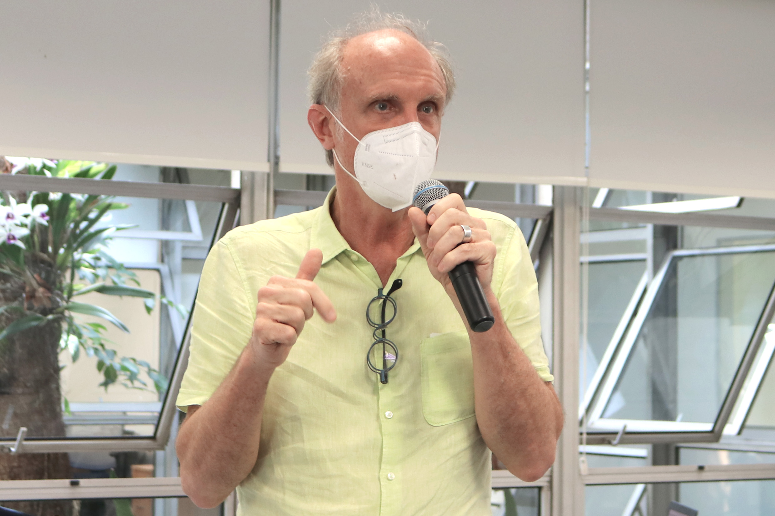 Martin Grossmann abre o evento e dá as boas vindas aos participantes