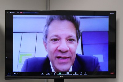 Fernando Haddad - (via vídeo-conferência)
