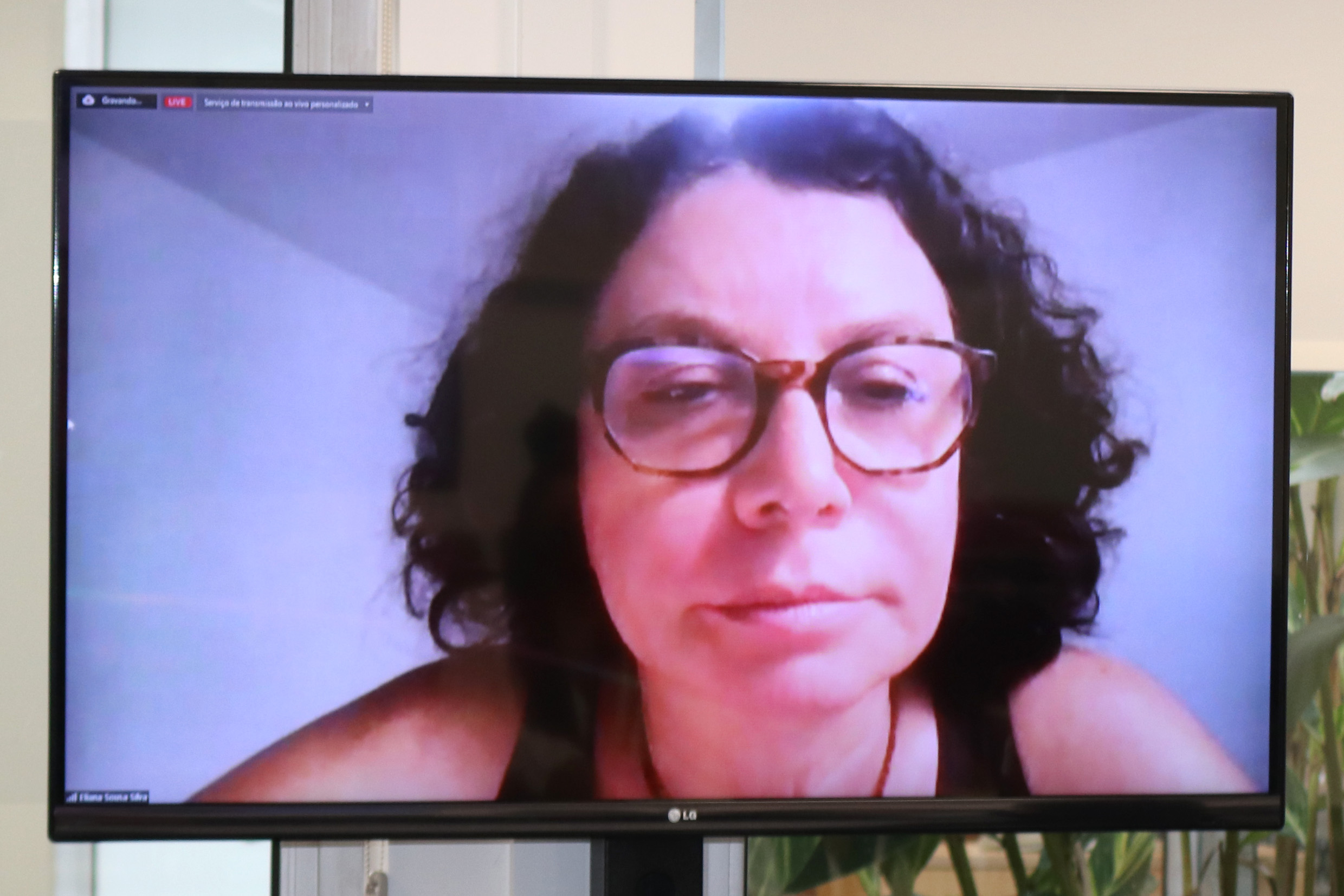 Eliana Sousa Silva, via vídeo-conferência