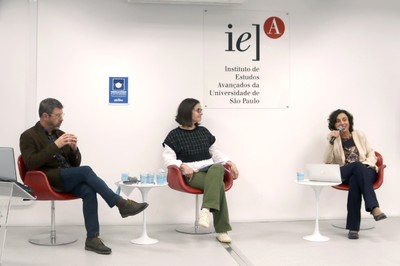 Carlos Leite, Ligia Vizeu Barrozo e Angélica T. B. Alvim 