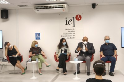 Fraya Frehse, Suzana Pasternak, Carmen Santana, Marcelo Nery e Marcos Buckeridge 