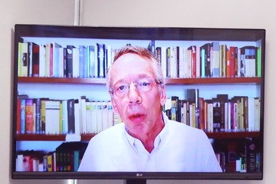 Candido Bracher, via vídeo-conferência