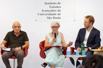 Eduardo Viola, Lourdes Sola e Oliver Stuenkel