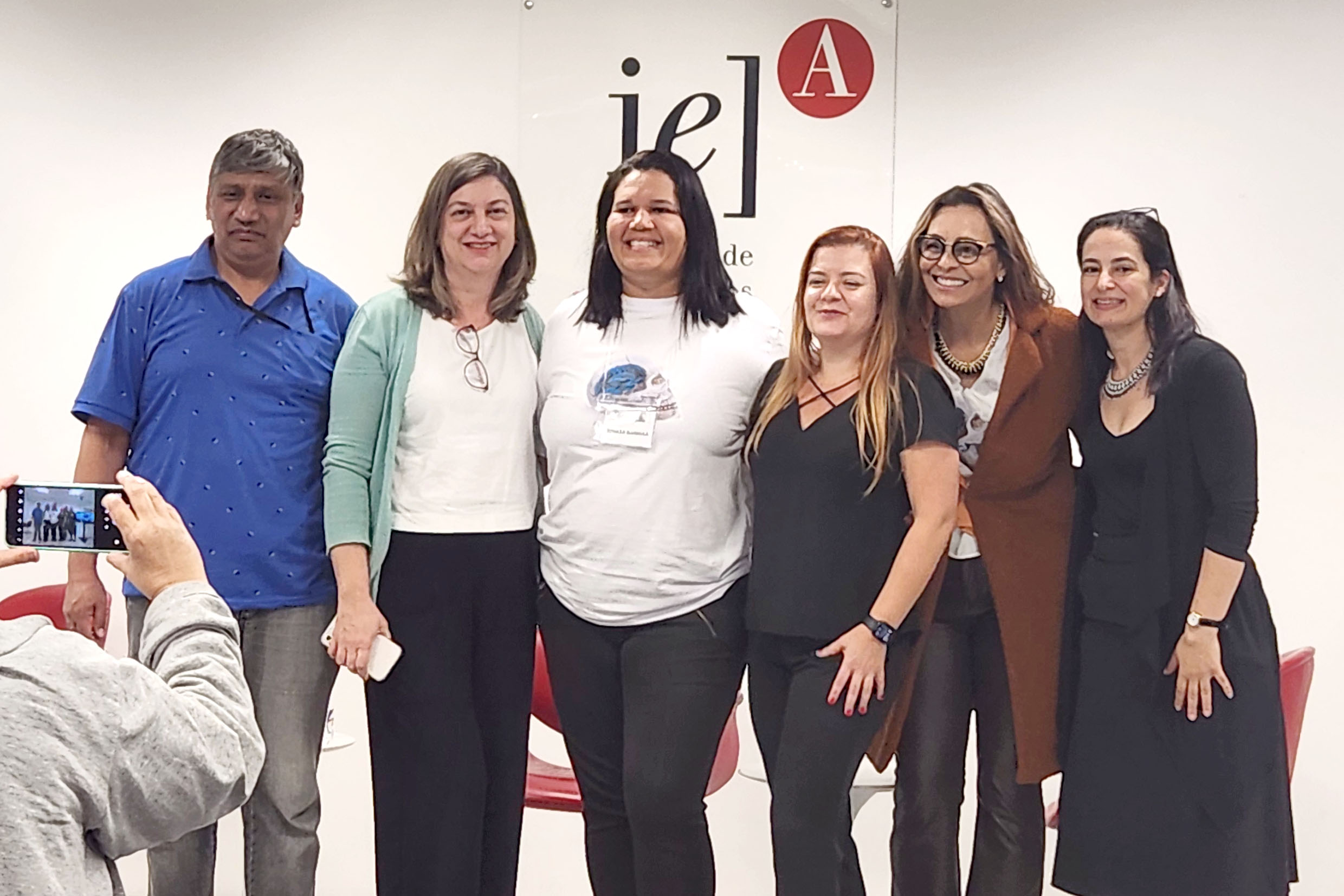 Hernán Joel Cervantes, Cristina Lopomo Defendi, Renata Barbosa Vicente, Mariana Penteado Nucci, Maria Célia Lima-Hernandes e Fraulein Vidigal de Paula