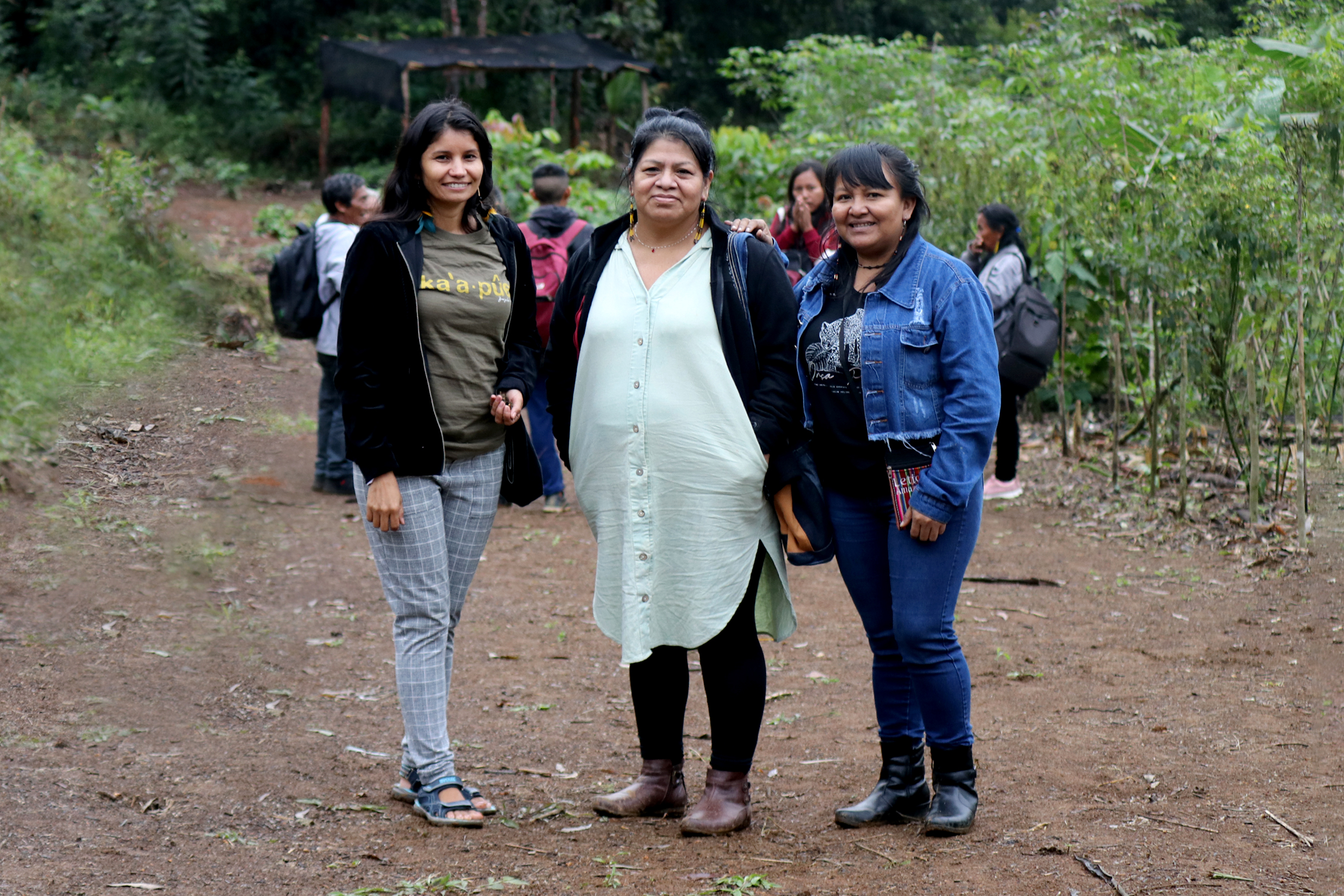 Arissana Pataxó, Sandra Benites e Francy Baniwa