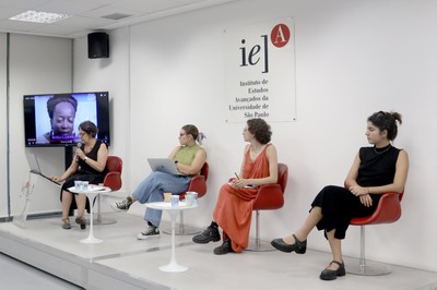 Esther Império Hamburger, Hanna Esperança, Luiza Wollinger Delfino e Marina Cartum