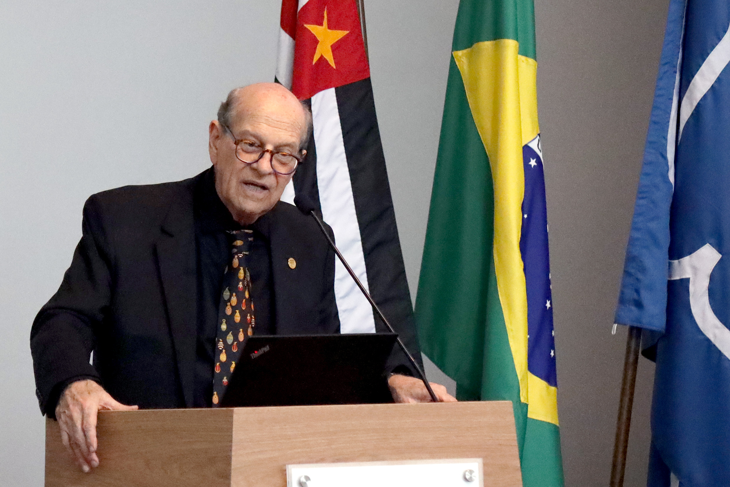 Arlindo Philippi Júnior