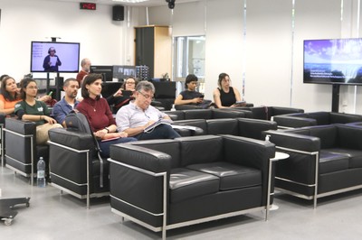 público