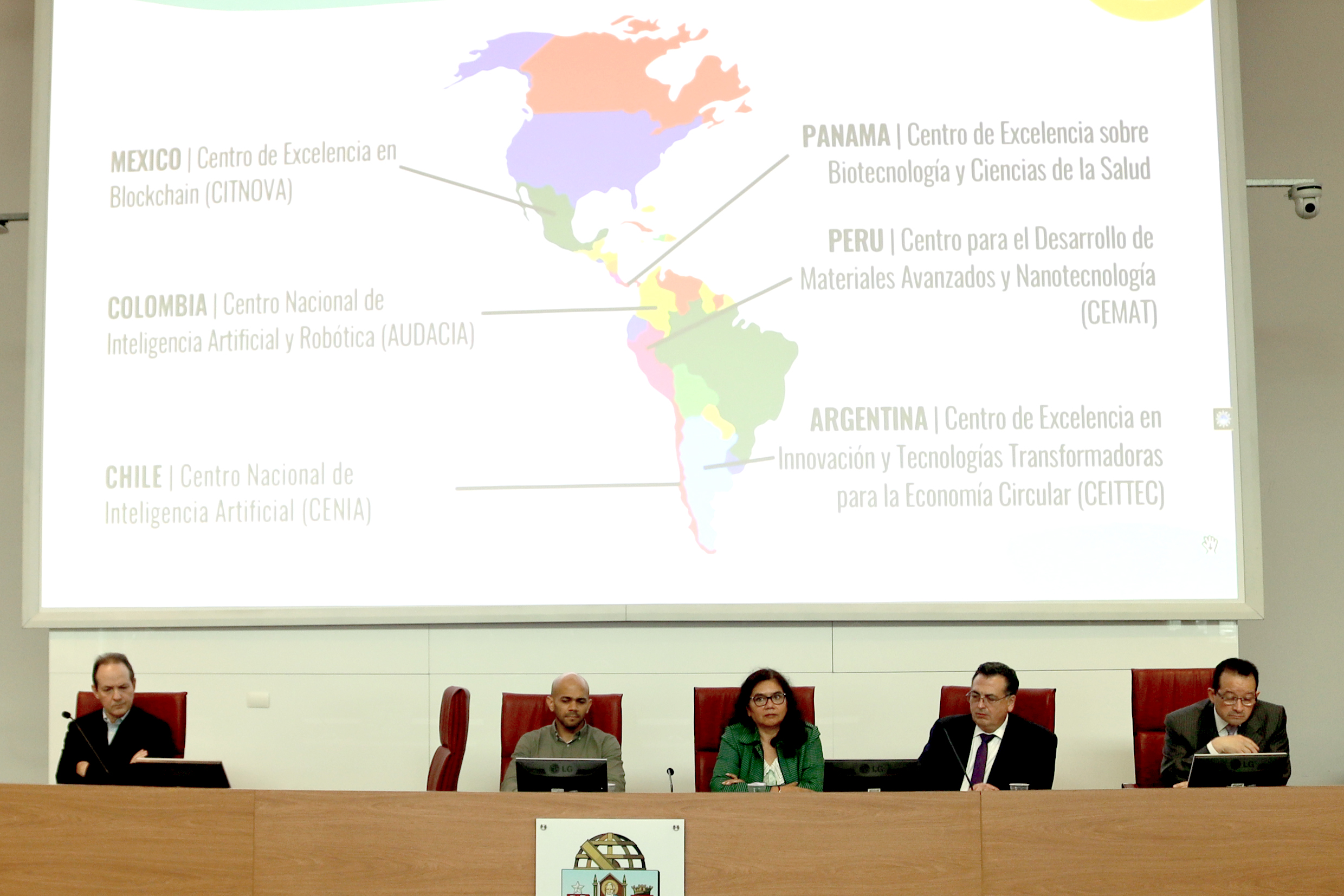 Ricardo L. Lleonart Cruz, Jheifer Manuel Paez Almentero, Maria Quintana, Cesar Parga e Alejandro Mandujano Robledo