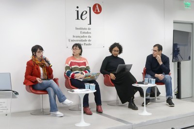 Renata Mielli, Daniela Osvald, Clarice Tavares e Pablo Ortellado
