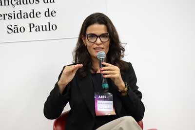Natália Marroni Borges 