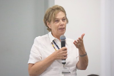 Público faz perguntas durante o evento